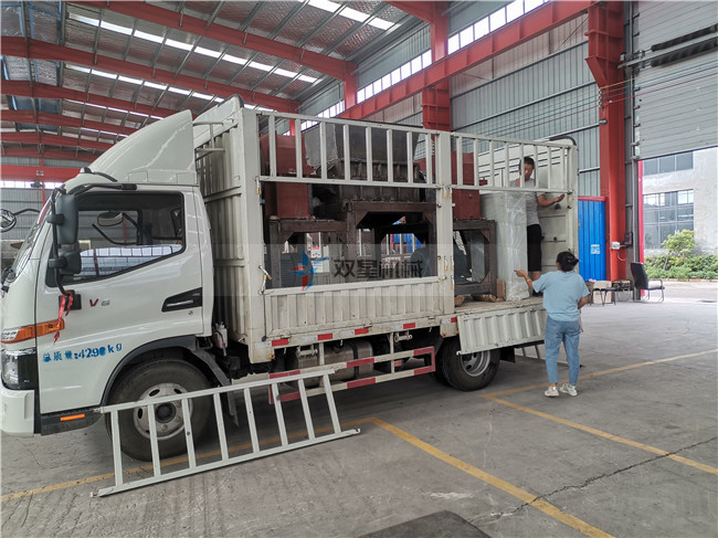 1000型<a href='http://www.absharbe.com/ssxl/10.html' target='_blank'><span>金屬撕碎機</span></a>發(fā)貨發(fā)往河北